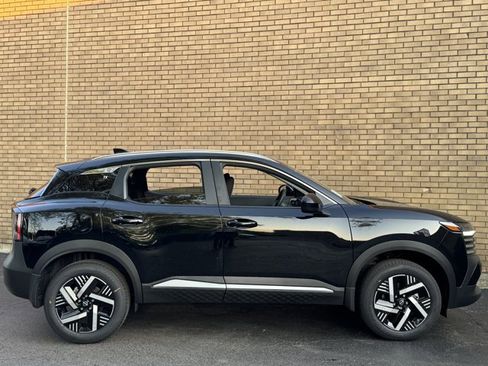 New 2026 Nissan Kicks SV FWD image 2