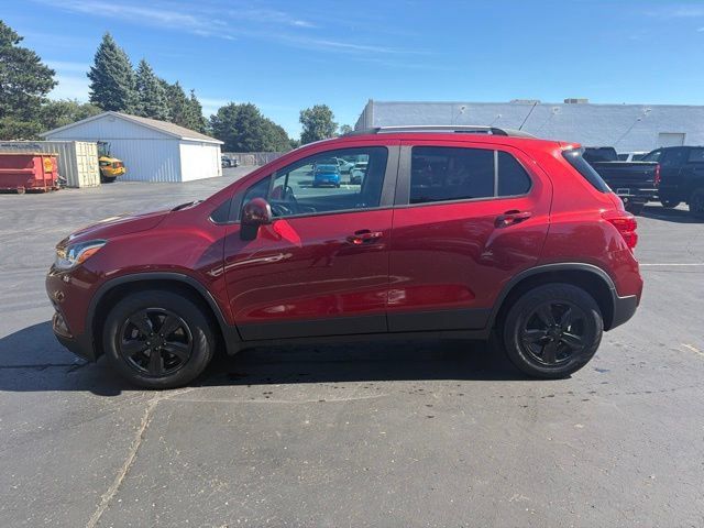 Used 2021 Chevrolet Trax LT w/ Driver Confidence Package FWD image 1