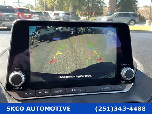 Used 2024 Nissan Sentra SV image 17