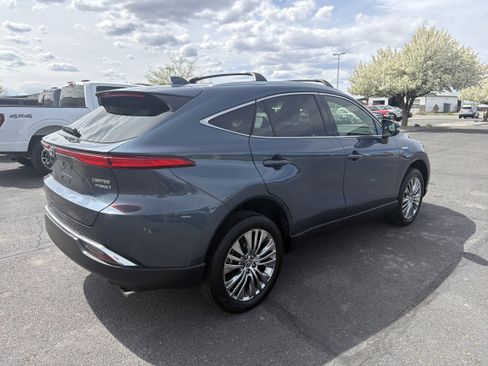 Used 2021 Toyota Venza Limited w/ Advanced Technology Package image 5