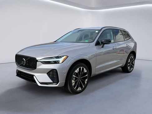 Used 2026 Volvo XC60 B5 Plus w/ Protection Package Premier AWD/4WD image 7