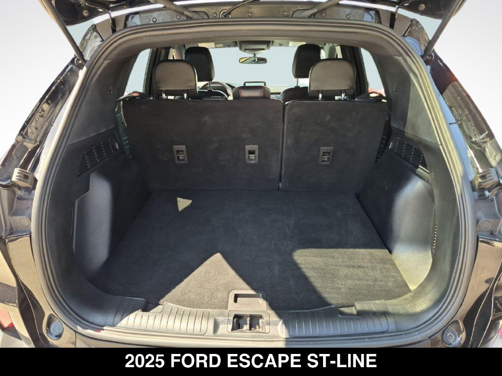 Used 2025 Ford Escape ST-Line FWD image 24