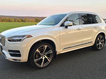 Used 2018 Volvo XC90 T6 Momentum w/ Convenience Package