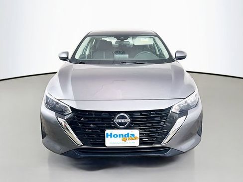 Used 2024 Nissan Sentra SV image 2