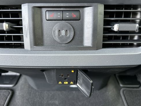 New 2025 Ford F250 Lariat w/ Lariat Ultimate Package image 54