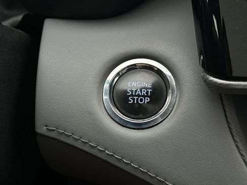 Used 2022 Toyota Highlander Platinum image 25