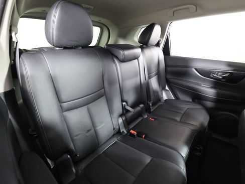 Used 2017 Nissan Rogue SL image 21