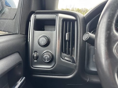 Used 2018 Chevrolet Silverado 1500 LT w/ All Star Edition AWD/4WD image 29