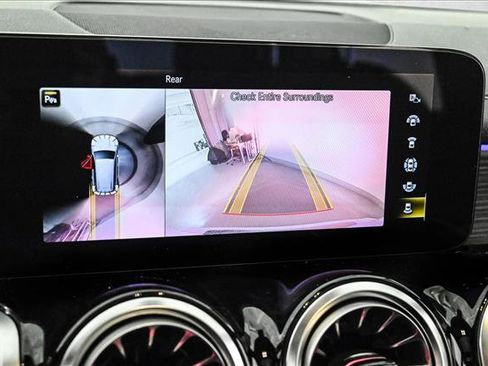 Certified 2023 Mercedes-Benz GLB 250 4MATIC image 15