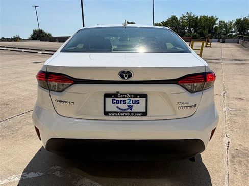 Used 2024 Toyota Corolla XLE FWD image 5