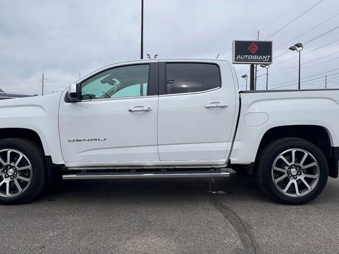 Used 2021 GMC Canyon Denali image 3