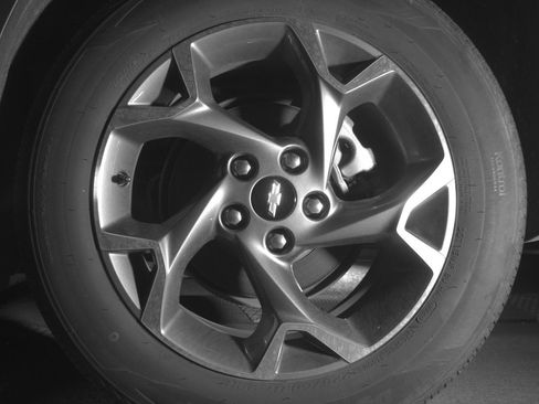 Used 2025 Chevrolet Trax LT w/ LT Convenience Package FWD image 14