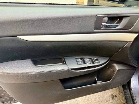 Used 2013 Subaru Outback 2.5i Premium w/ Popular Pkg 1B image 7