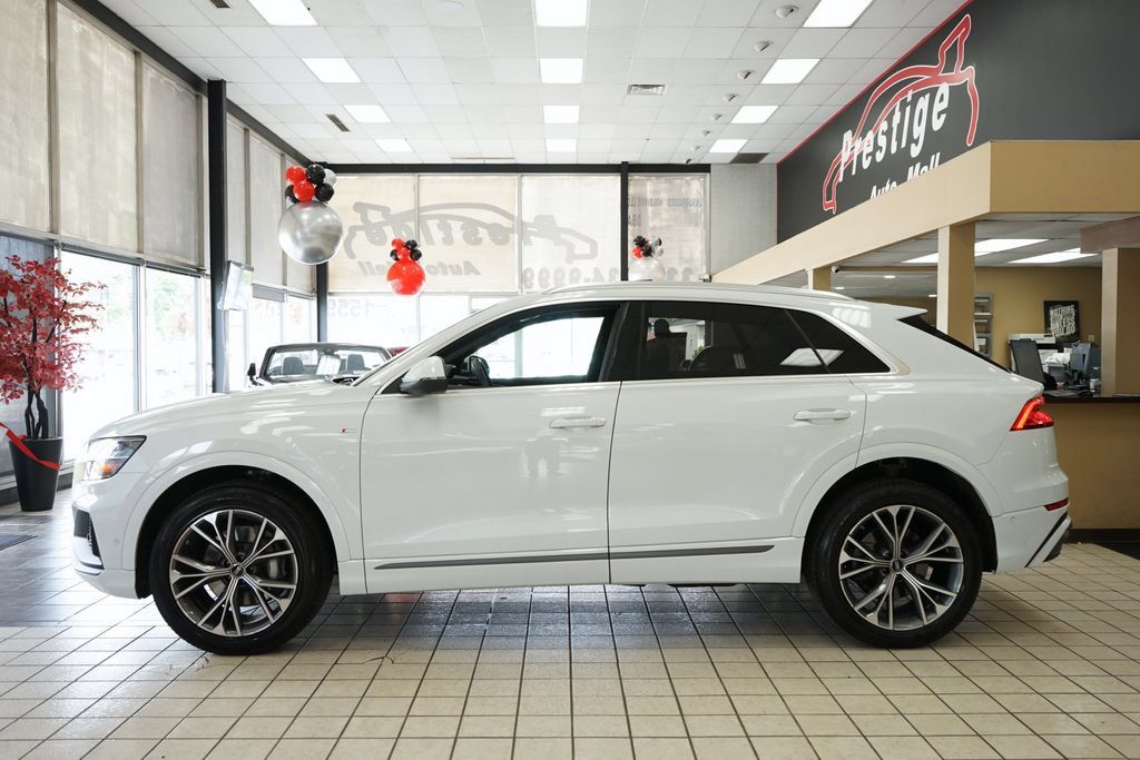 Used 2023 Audi Q8 Premium Plus AWD/4WD image 3