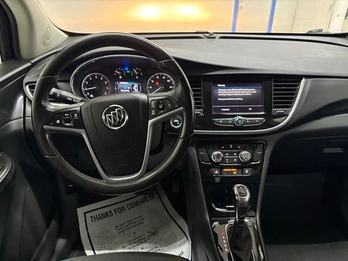 Used 2021 Buick Encore Preferred AWD/4WD image 25