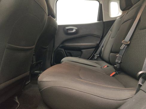 Used 2018 Jeep Compass Sport FWD image 18