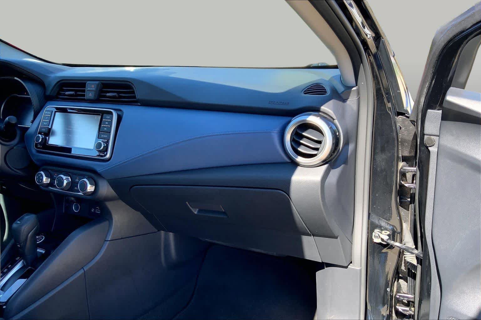 Used 2025 Nissan Versa SV w/ Trunk Package FWD image 17