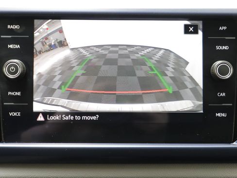 Certified 2023 Volkswagen Taos SE w/ Black Wheel Package image 10