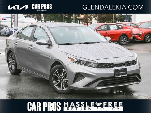 Certified 2022 Kia Forte LXS w/ LXS Technology Package image 1