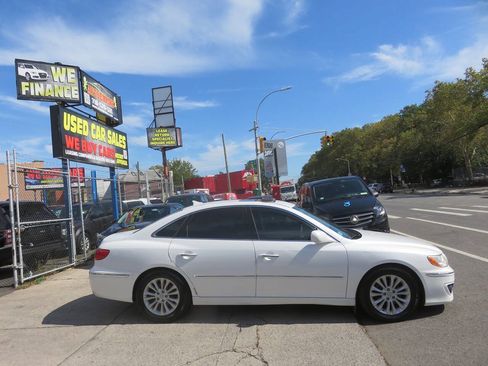 Used 2011 Hyundai Azera GLS w/ Premium Pkg 2 FWD image 9