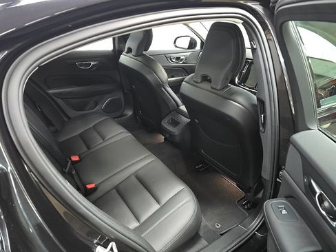 Used 2025 Volvo S60 B5 Plus AWD/4WD image 18