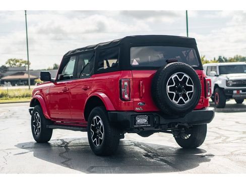 Used 2022 Ford Bronco Outer Banks image 3