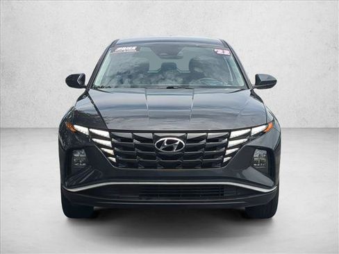 Used 2022 Hyundai Tucson SE FWD image 2