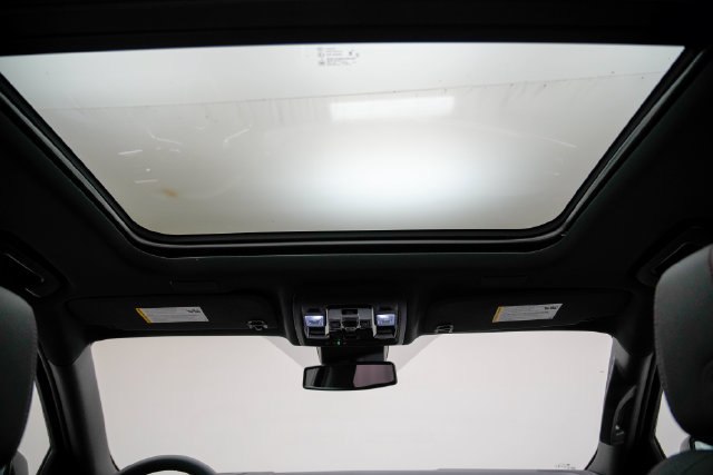 New 2026 Chevrolet Suburban RST AWD/4WD image 30