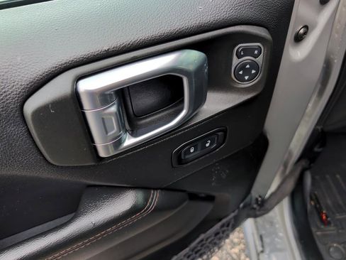 Used 2021 Jeep Wrangler Unlimited Rubicon w/ Trailer Tow Package image 17