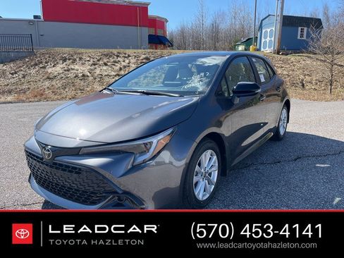 Used 2026 Toyota Corolla SE image 1