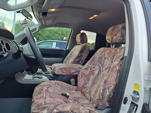 Used 2010 Toyota Tundra 4x4 Double Cab image 9