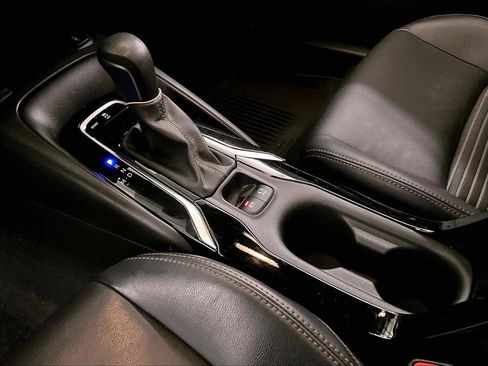 Used 2022 Toyota Corolla XSE image 16