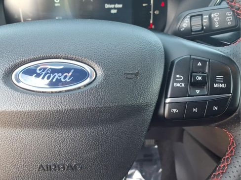 Used 2025 Ford Escape ST-Line Select AWD/4WD image 29