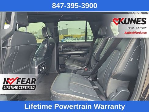 Used 2024 Ford Expedition Platinum image 23