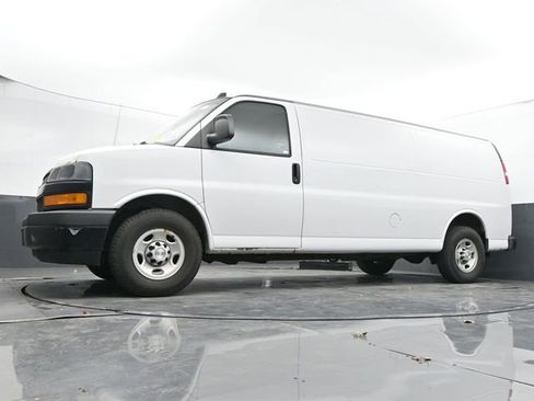 Used 2018 Chevrolet Express 2500 Extended w/ Driver Convenience Package image 23