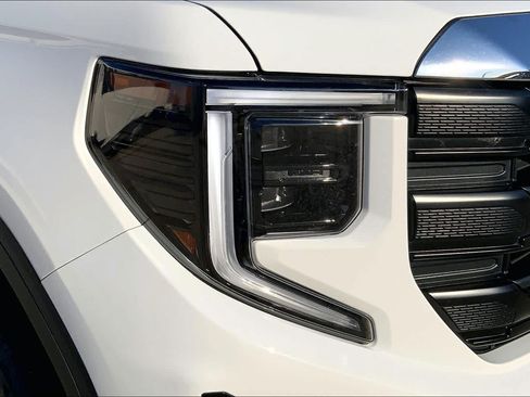 Certified 2024 GMC Sierra 1500 Pro w/ Pro Value Package AWD/4WD image 28