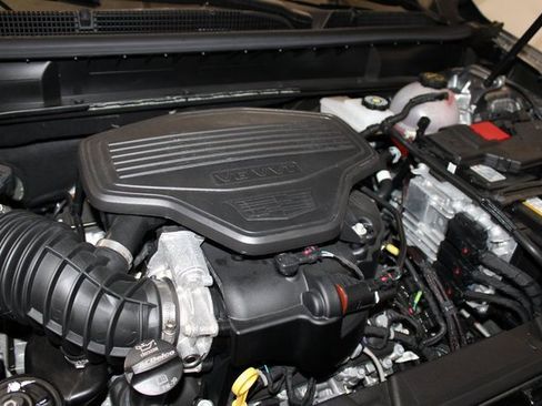 Certified 2025 Cadillac XT5 Premium Luxury w/ Technology Package image 33