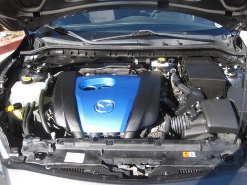 Used 2013 MAZDA MAZDA3 i Touring FWD image 15