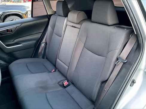 Used 2019 Toyota RAV4 LE image 20