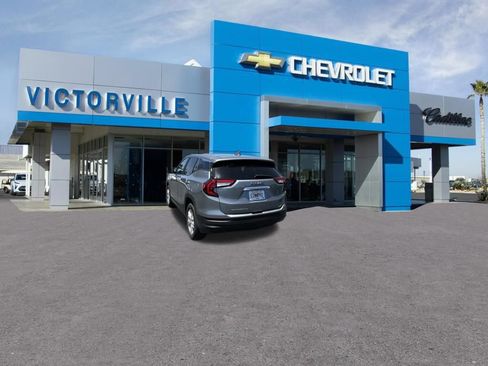 Used 2024 GMC Terrain SLE FWD image 7