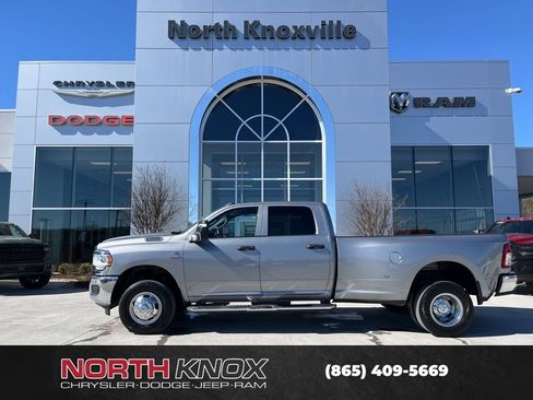 Used 2024 RAM 3500 Tradesman w/ Chrome Appearance Group image 2