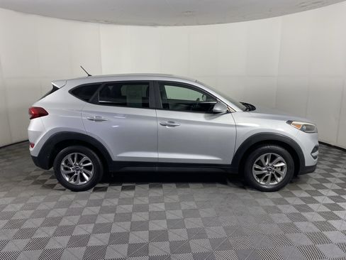 Used 2018 Hyundai Tucson SE AWD/4WD image 5