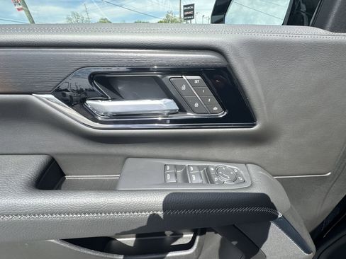 New 2026 GMC Yukon XL Denali AWD/4WD image 15