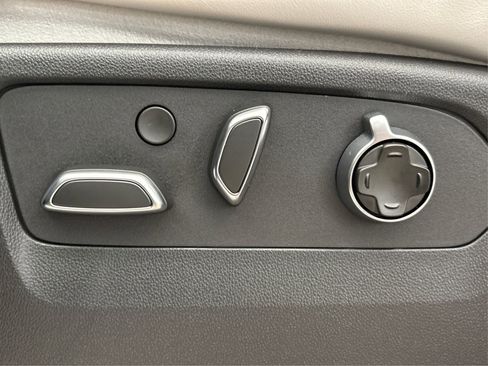 New 2025 Cadillac Escalade ESV Sport Platinum image 32