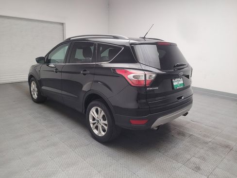 Used 2018 Ford Escape SE FWD image 5