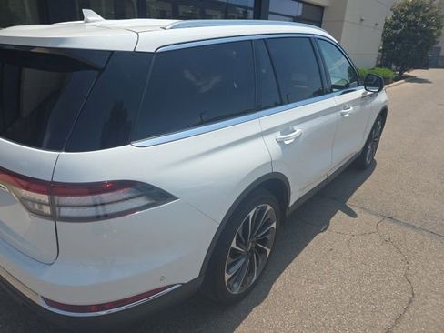 Used 2024 Lincoln Aviator Reserve w/ Equipment Group 201A AWD/4WD image 3