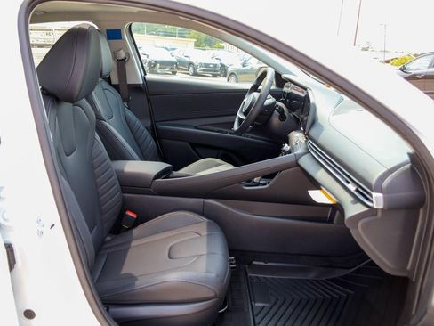 New 2026 Hyundai Elantra Limited FWD image 8