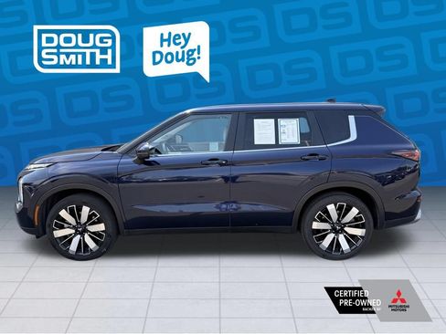 Used 2025 Mitsubishi Outlander SE AWD/4WD image 2