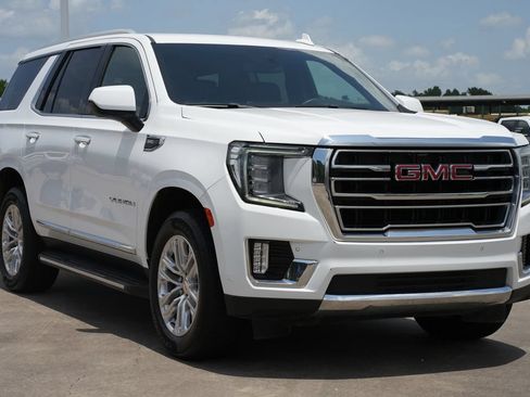 Used 2024 GMC Yukon SLT RWD image 2