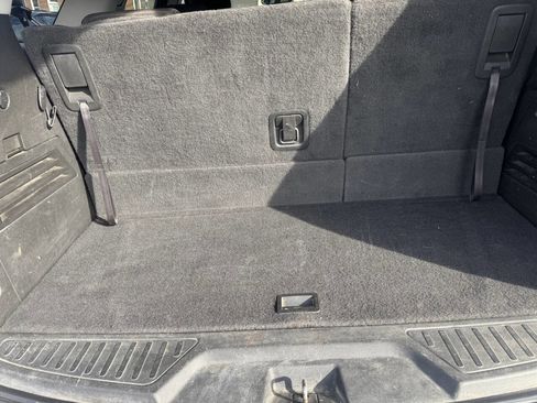 Used 2014 GMC Acadia SLE image 9